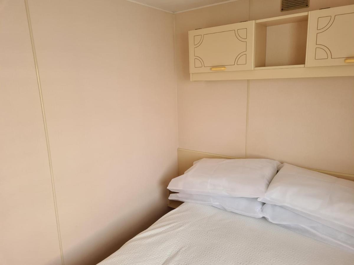 Апартаменты 6 Berth Promenade Инголдмелс Экстерьер фото